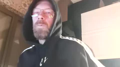 Snapshot of ruan8080 chatting on 31, 12, 2024 petit cochon online show from 31, 12, 2024