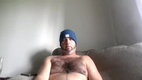 rubbingoneout714 online show from 5, 1, 2025