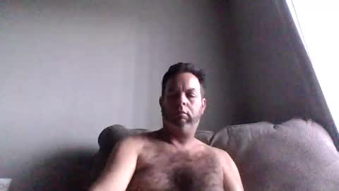 rubbingoneout714 online show from 8, 2, 2025