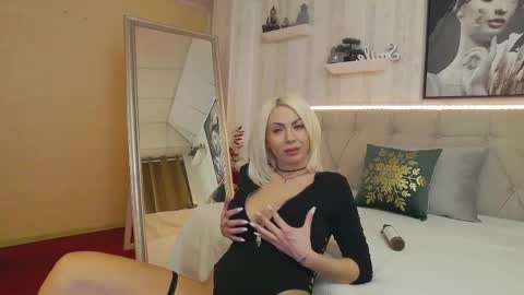  Ruby Divine online show from 22, 11, 2025