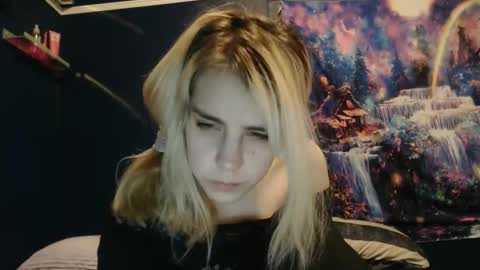 Snapshot of rubyy_nicolee chatting on 12, 11, 2025 rubyy_nicolee online show from 12, 11, 2025