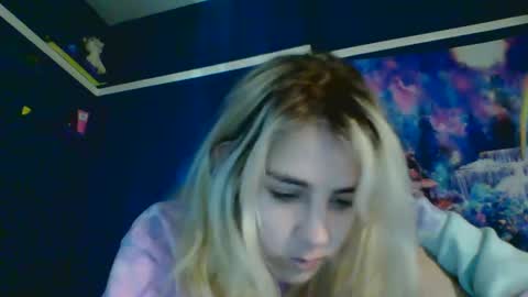 Snapshot of rubyy_nicolee chatting on 17, 11, 2025 rubyy_nicolee online show from 17, 11, 2025