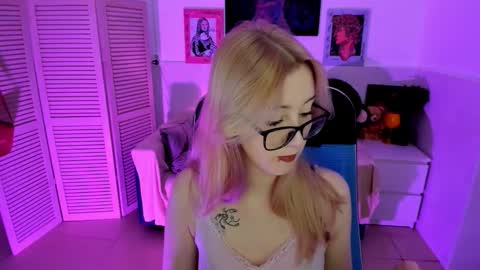 Snapshot of rubyybennett chatting on 2, 10, 2025 rubyybennett online show from 2, 10, 2025