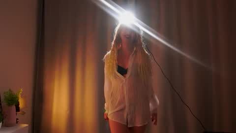 Mila online show from 9, 10, 2025