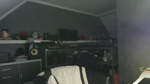 Chico que rico Caliente online show from 22, 2, 2025