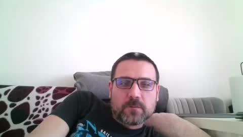 Snapshot of rul3ssuck chatting on 5, 2, 2025 rul3ssuck online show from 5, 2, 2025