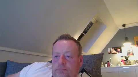 Snapshot of runepetter chatting on 9, 10, 2025 bignorwegian online show from 9, 10, 2025