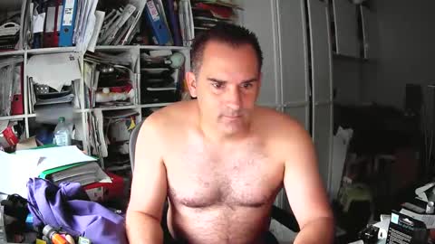 Snapshot of runner1978 chatting on 22, 9, 2025 runner1978 online show from 22, 9, 2025