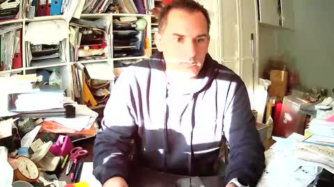 Snapshot of runner1978 chatting on 19, 11, 2025 runner1978 online show from 19, 11, 2025