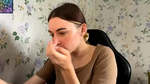 Snapshot of rusmedium chatting on 3, 6, 2026 Lisa and Vlad online show from 3, 6, 2026