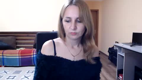 Snapshot of ruthpark chatting on 28, 9, 2025 Ruth online show from 28, 9, 2025