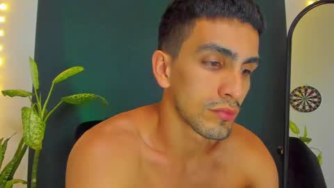 Ryan independent model online show from 10, 9, 2025