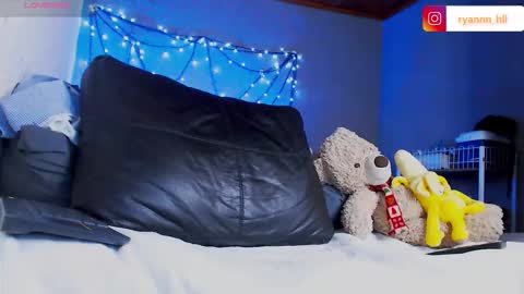 Ryannhill  online show from 24, 10, 2025