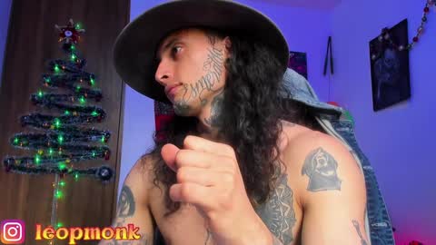 leopmonk help me reach 100 thumbs up online show from 18, 12, 2024