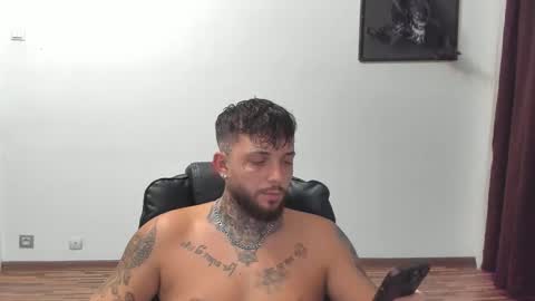 Snapshot of s1nmaster chatting on 4, 10, 2025 s1nmaster online show from 4, 10, 2025