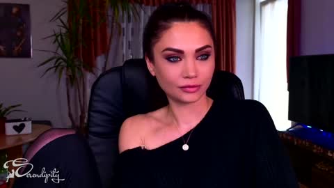 Snapshot of s3r3ndipity chatting on 19, 12, 2024 Y online show from 19, 12, 2024