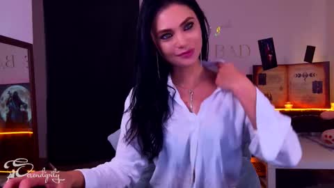 Snapshot of s3r3ndipity chatting on 3, 11, 2025 Y online show from 3, 11, 2025