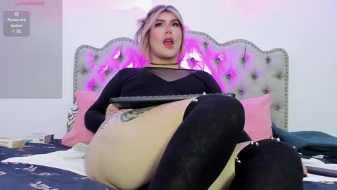 Sammy Saenz ig Sammysaenz  online show from 1, 1, 2025