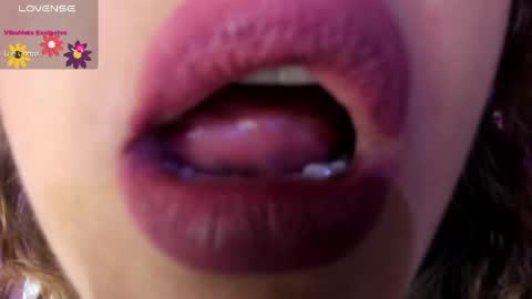 Snapshot of saara__queen chatting on 4, 6, 2026 saara__queen online show from 4, 6, 2026