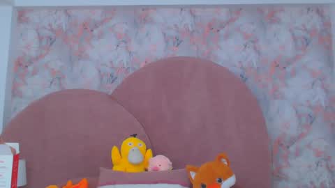 Saara Brown online show from 4, 2, 2025