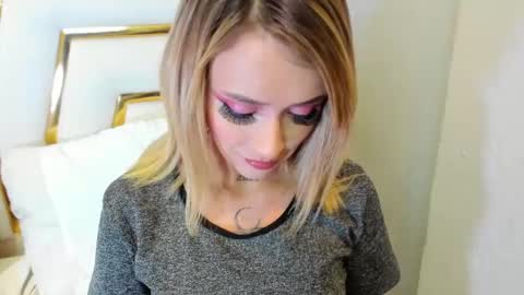 . Sabrina Cole . online show from 4, 1, 2025