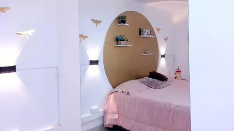 Sabrinaaa  online show from 4, 12, 2025