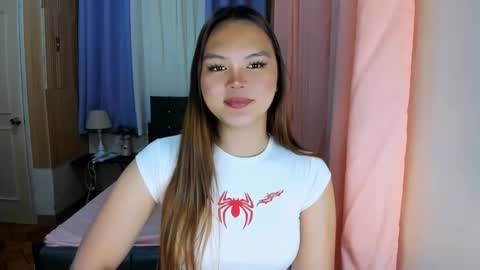 Snapshot of sabrina_hilson chatting on 19, 3, 2026 sabrina_hilson online show from 19, 3, 2026