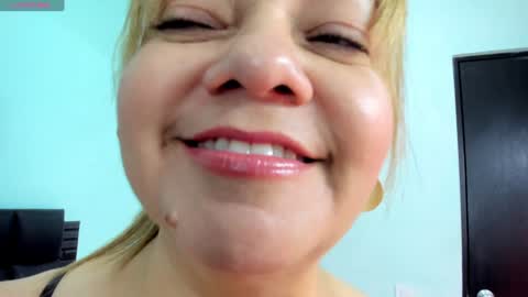 Snapshot of sabrina_med chatting on 4, 1, 2025 sabrina online show from 4, 1, 2025