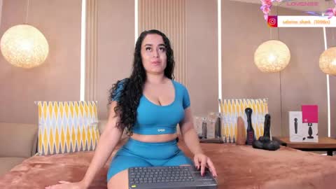 Snapshot of sabrina_shark chatting on 6, 5, 2026 Sabrina Shark online show from 6, 5, 2026