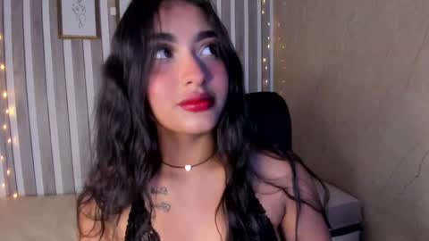 Snapshot of sabrinahims_ chatting on 11, 2, 2025 mariana online show from 11, 2, 2025