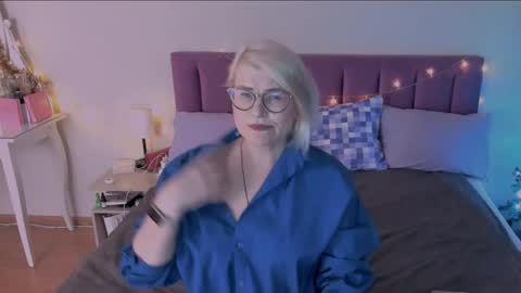 Snapshot of sabrinamacmarren chatting on 14, 1, 2025 Sabrina MacMarren online show from 14, 1, 2025