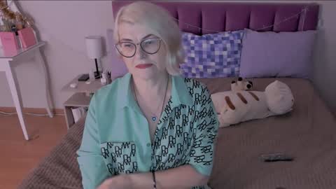 Snapshot of sabrinamacmarren chatting on 19, 1, 2025 Sabrina MacMarren online show from 19, 1, 2025