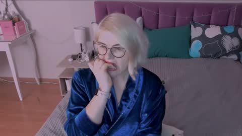 Snapshot of sabrinamacmarren chatting on 21, 1, 2025 Sabrina MacMarren online show from 21, 1, 2025