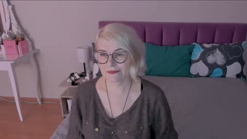 Snapshot of sabrinamacmarren chatting on 26, 1, 2025 Sabrina MacMarren online show from 26, 1, 2025