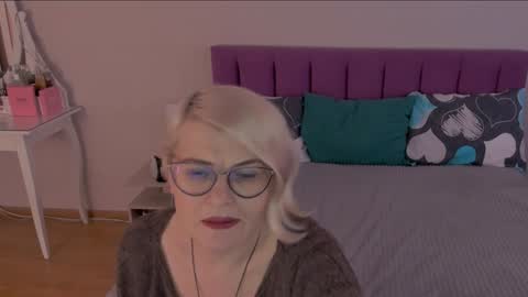 Snapshot of sabrinamacmarren chatting on 26, 1, 2025 Sabrina MacMarren online show from 26, 1, 2025