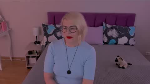 Snapshot of sabrinamacmarren chatting on 23, 2, 2025 Sabrina MacMarren online show from 23, 2, 2025