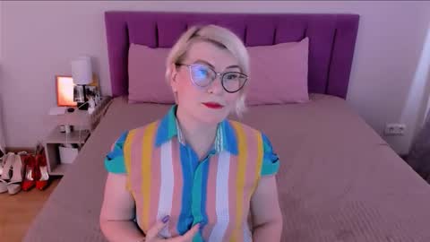 Sabrina MacMarren online show from 24, 11, 2025