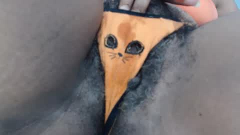 Sacha  Macgregor online show from 23, 12, 2025