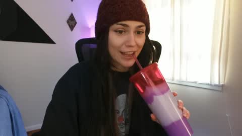 Sadie Renee  online show from 5, 12, 2024