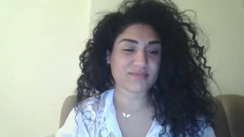 Snapshot of safari_xx chatting on 10, 6, 2026 Queen online show from 10, 6, 2026