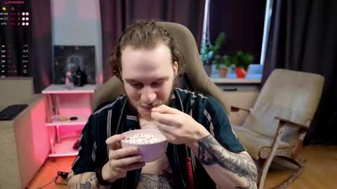 Adam online show from 19, 10, 2025