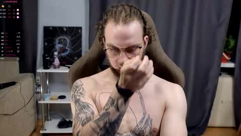 Adam online show from 21, 10, 2025