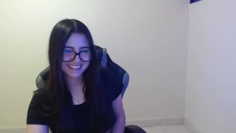 Sahaliefox  online show from 10, 10, 2025