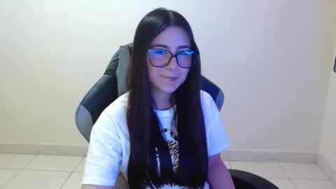 Sahaliefox  online show from 20, 10, 2025