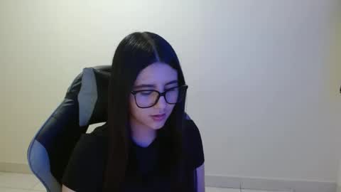 Sahaliefox  online show from 20, 11, 2025