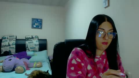 Snapshot of sahotlove1 chatting on 28, 1, 2025 Karina online show from 28, 1, 2025