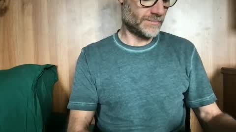 Snapshot of saint009 chatting on 4, 6, 2026 saint009 online show from 4, 6, 2026