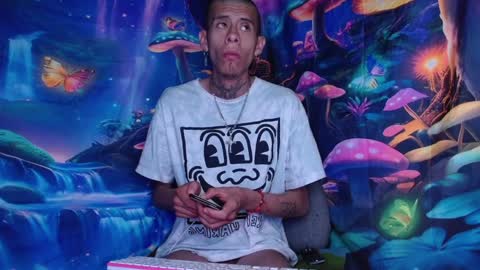 Snapshot of saint_boyy chatting on 13, 1, 2025 saint boy online show from 13, 1, 2025