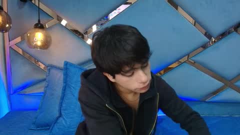 Santi online show from 6, 4, 2026