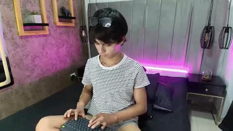 Santi online show from 9, 4, 2026